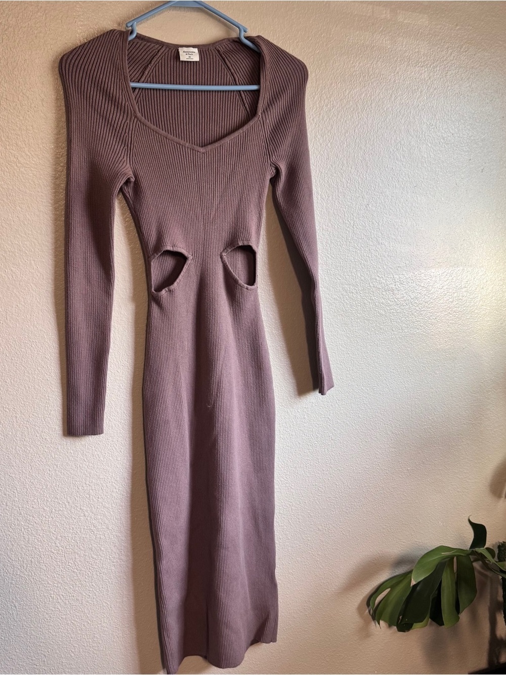 A&F Ribbed Long Sleeve Cutout Midi Dress - Dusty Mauve